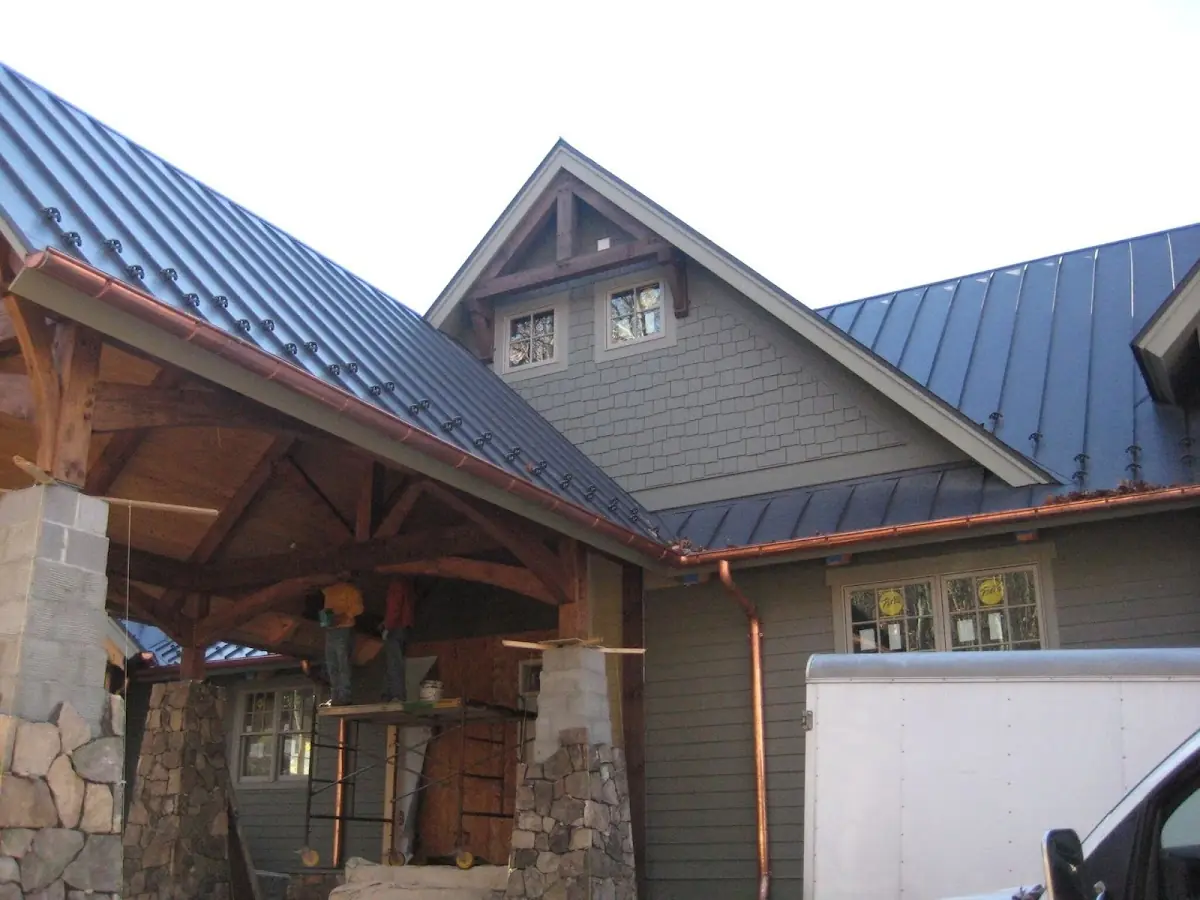 Craftsman Roofing team delivering quality roofing work in DeCliff